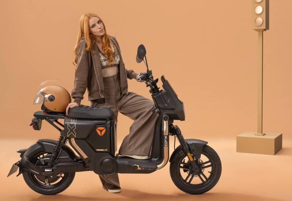lifestyle e-moped 435 km/h Yadea GFX - eskuter.si